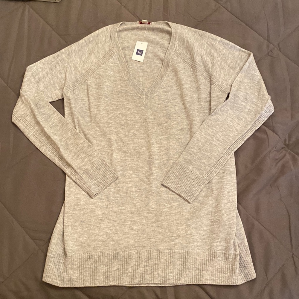 NWT - GAP sweater